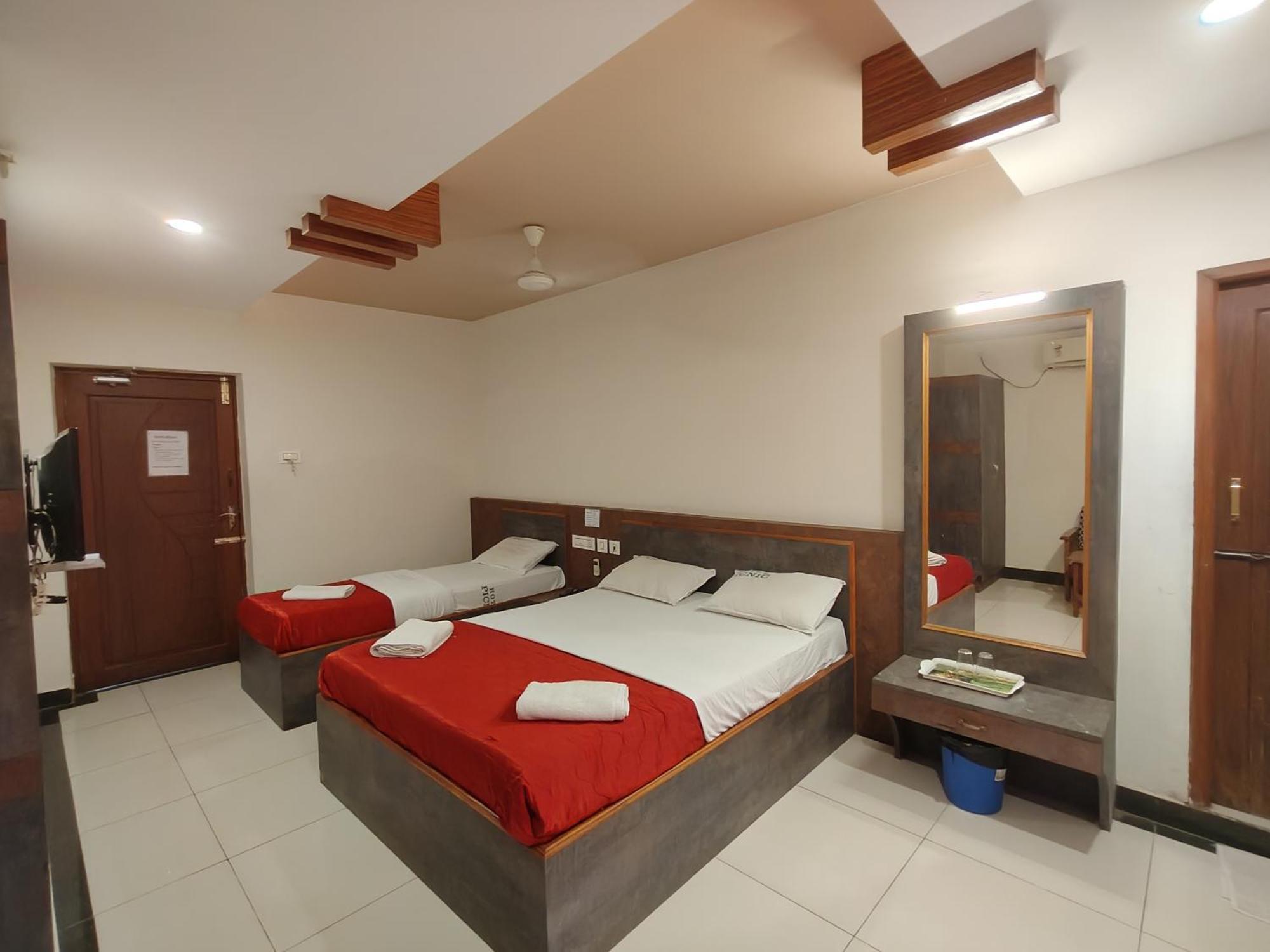 Hotel Picnic Velankanni Exterior photo